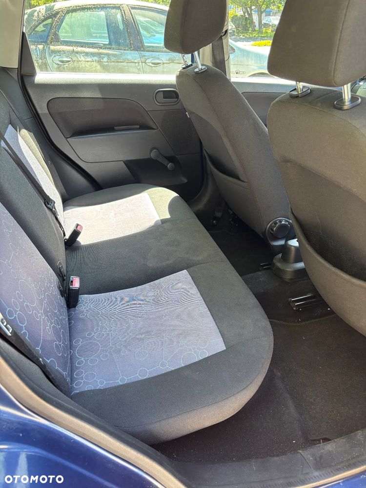 Ford Fiesta 1.3 Ghia - 7
