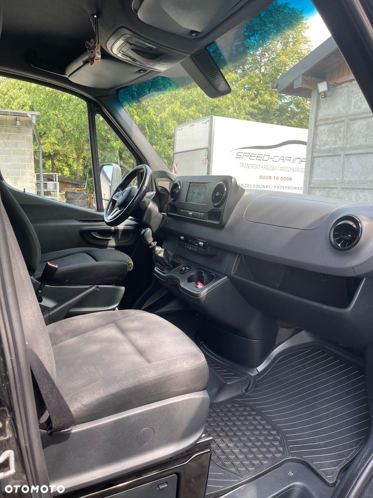 Mercedes-Benz Sprinter - 20