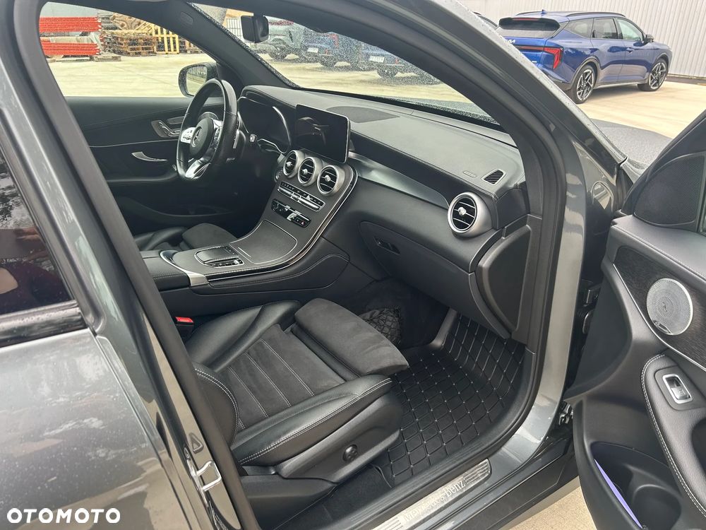 Mercedes-Benz GLC - 11
