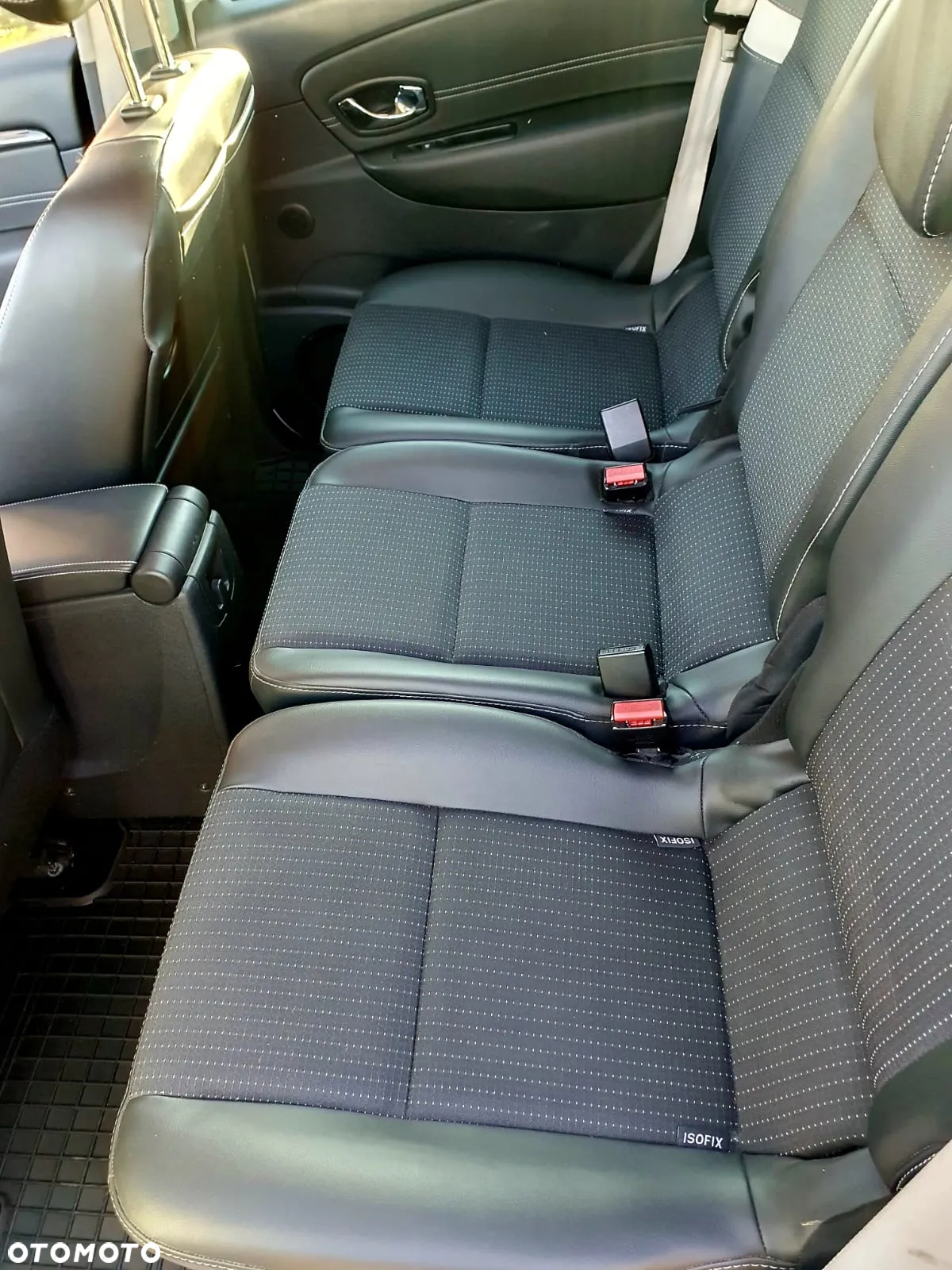Renault Scenic 1.6 dCi Energy Bose - 12