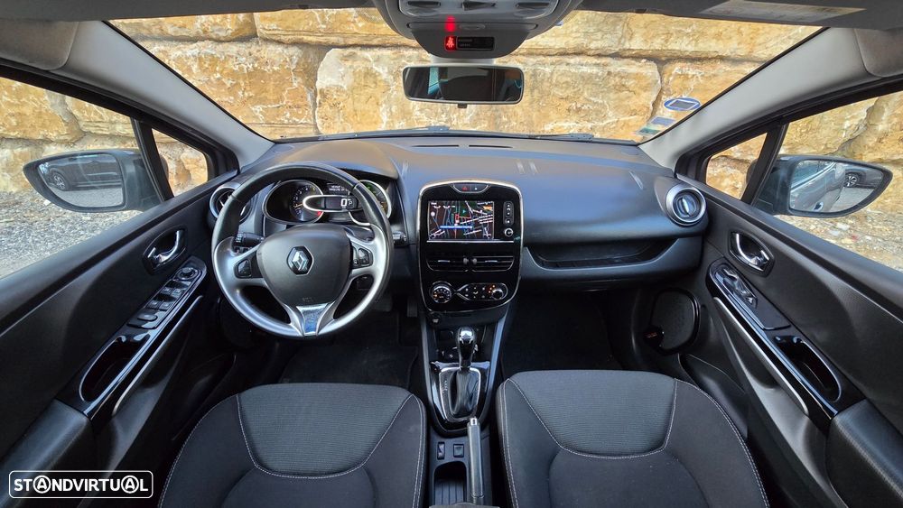 Renault Clio Sport Tourer - 10