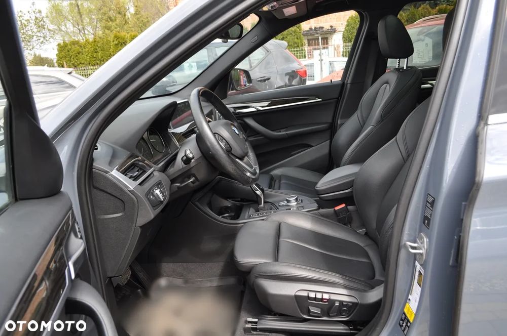 BMW X1 xDrive25i GPF Sport Line sport - 16