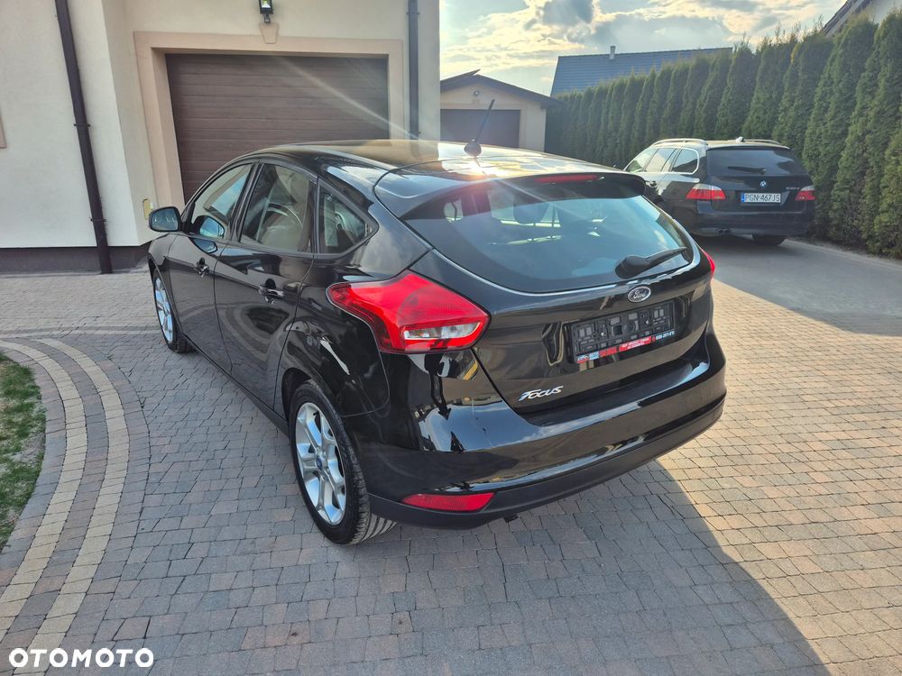 Ford Focus 1.6 Ambiente - 16