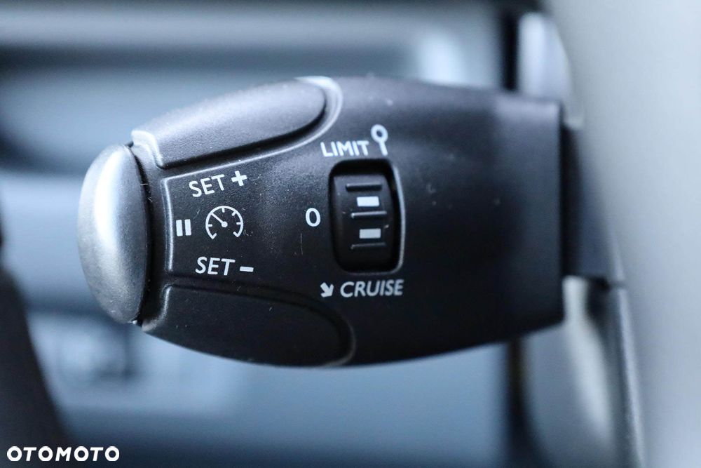 Peugeot Traveller 2.0 BlueHDi Long Business - 21