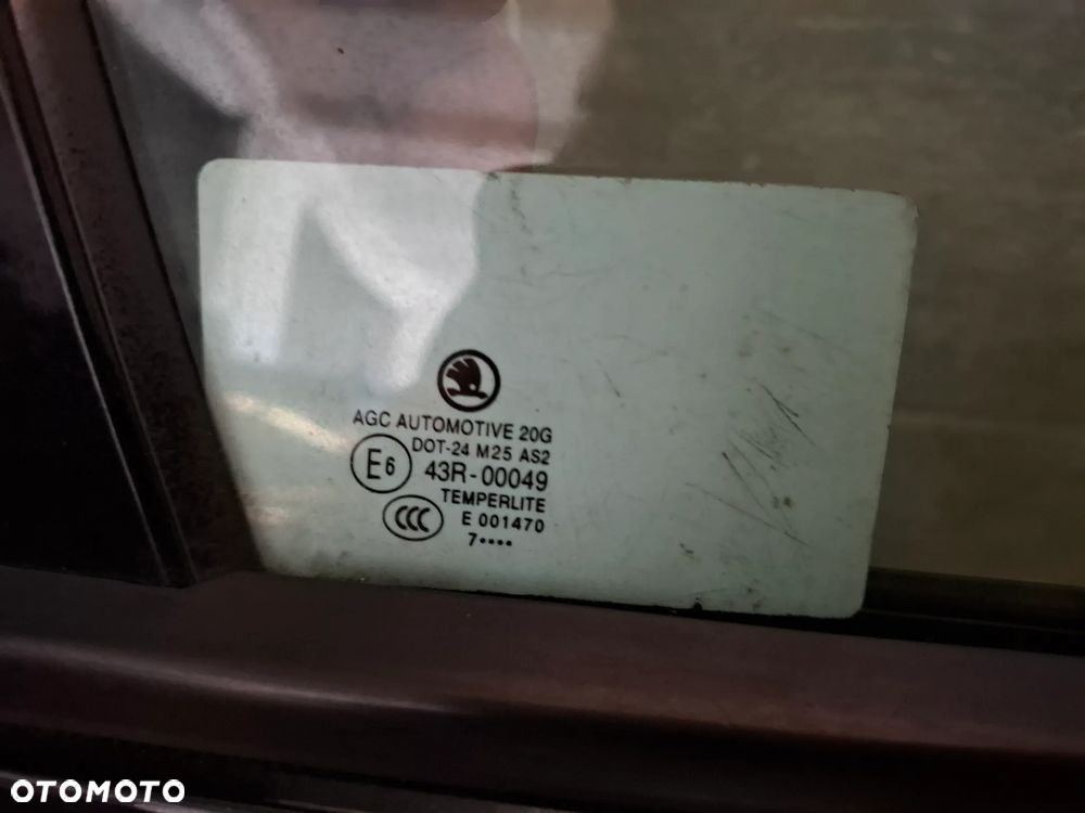 Drzwi prawy przód Skoda Octavia III kombi VRS 2017 rok kolor LF9R delikatnie opalone - 5