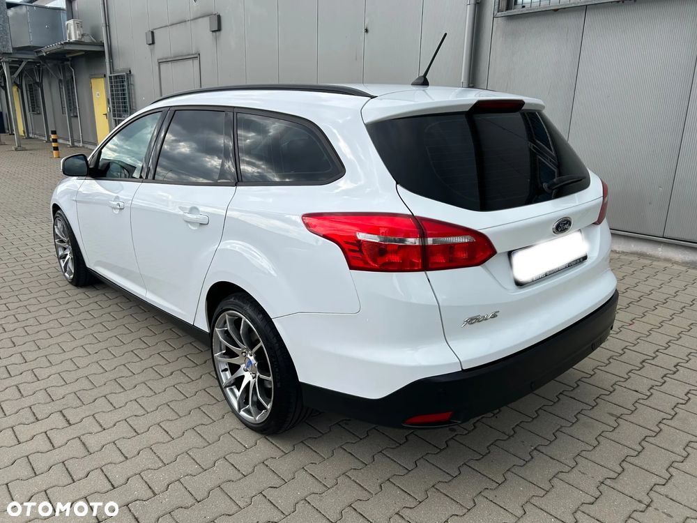 Ford Focus Turnier 1.5 TDCi DPF Start-Stopp-System Business - 2
