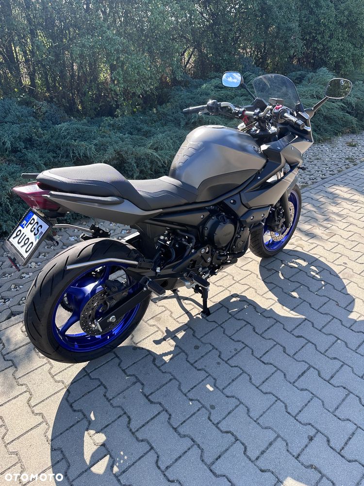 Yamaha XJ - 6