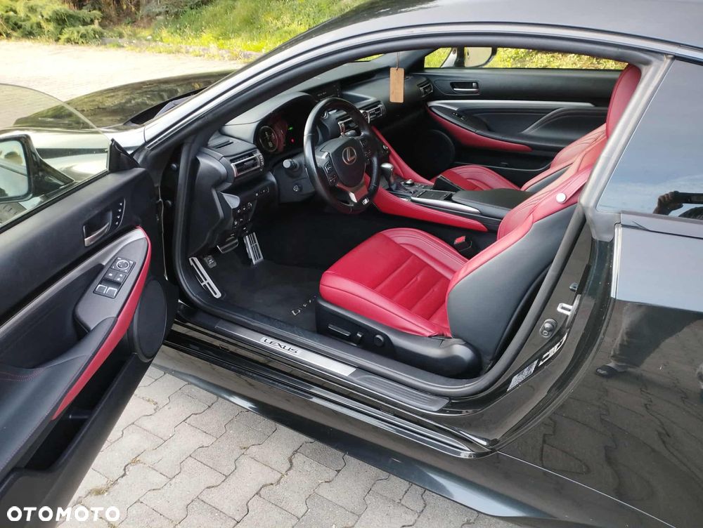 Lexus RC 300h F Sport - 28
