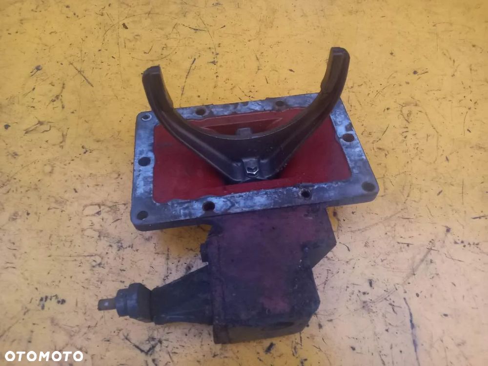 Wybierak rewersu z DualPower New Holland 6640 - 4