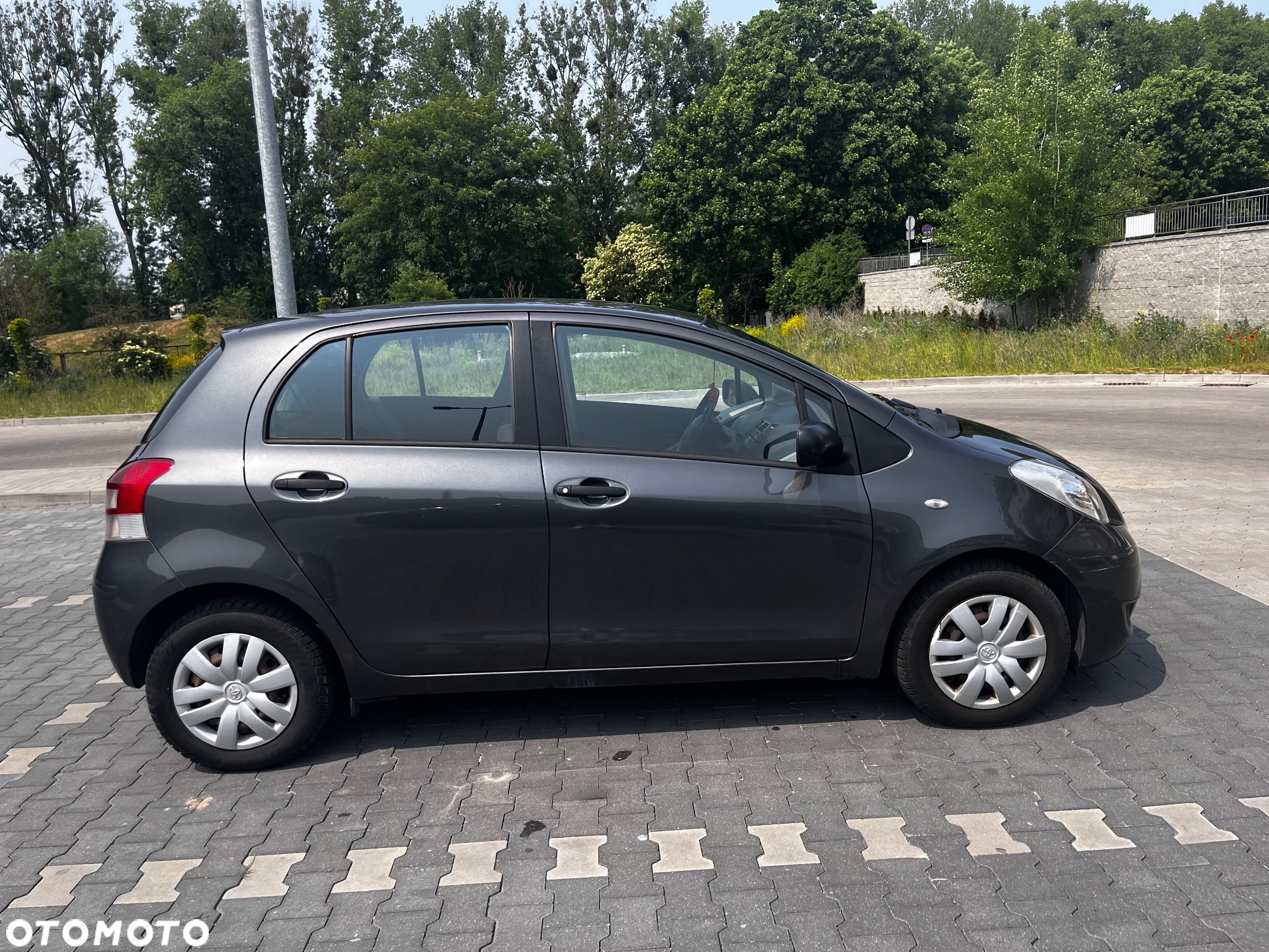 Toyota Yaris 1.0 Entry - 4