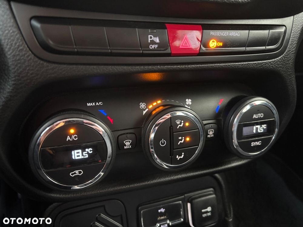 Jeep Renegade 1.4 MultiAir Longitude - 27
