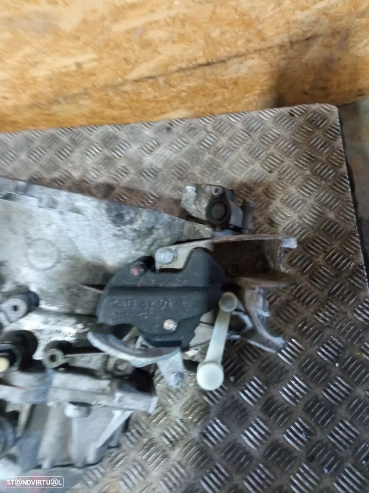 Caixa velocidades manual PEUGEOT 308 1.6 HDi 9HZ REF: 20DP60 - 7