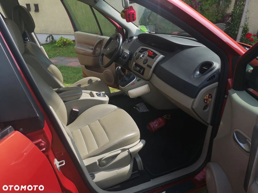 Renault Scenic 1.5 dCi Confort Privilege - 2