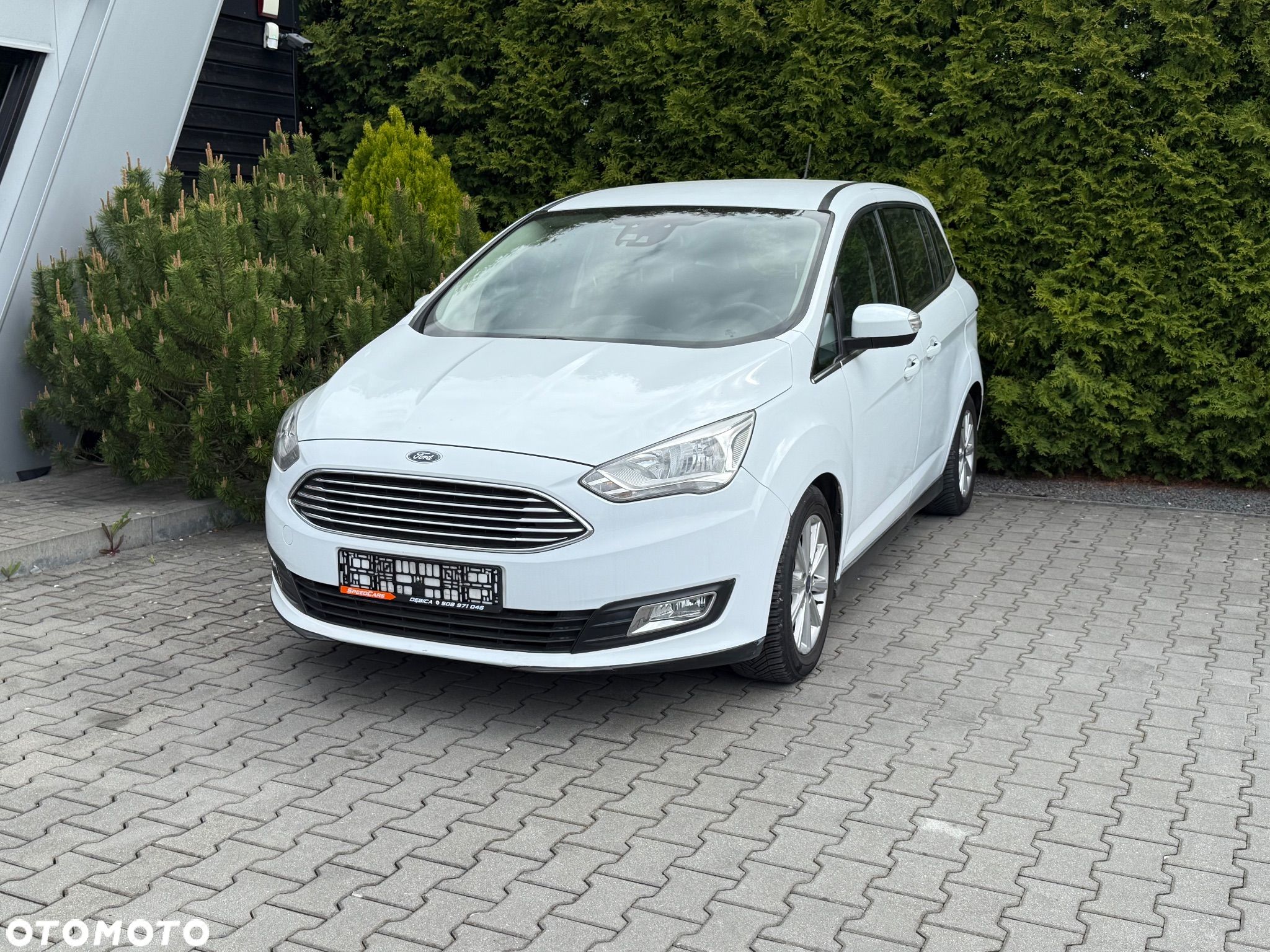 Ford Grand C-MAX - 1