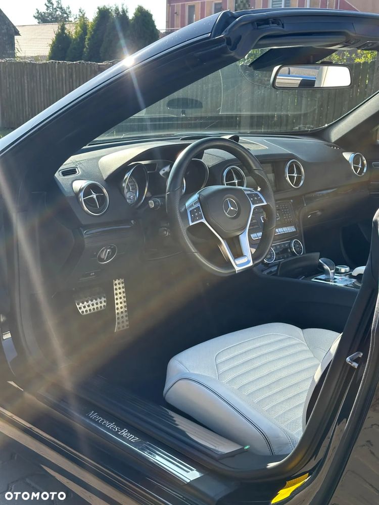 Mercedes-Benz SL - 15