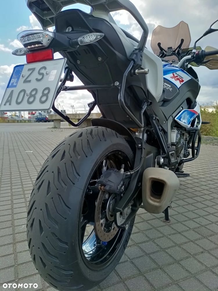 BMW XR - 12