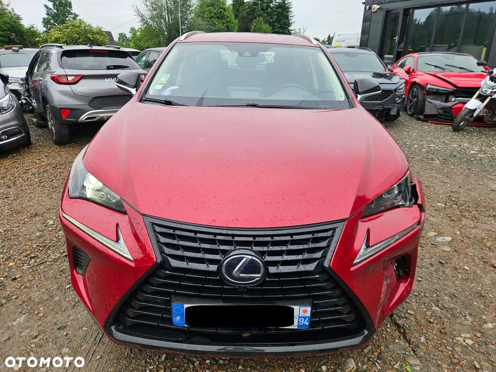 Lexus NX 300h Business Edition - 9