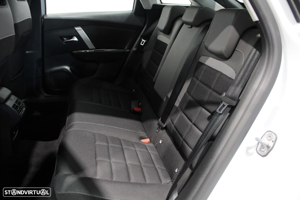 Citroën C4 X 1.2 Hybrid Plus e-DSC6 - 30