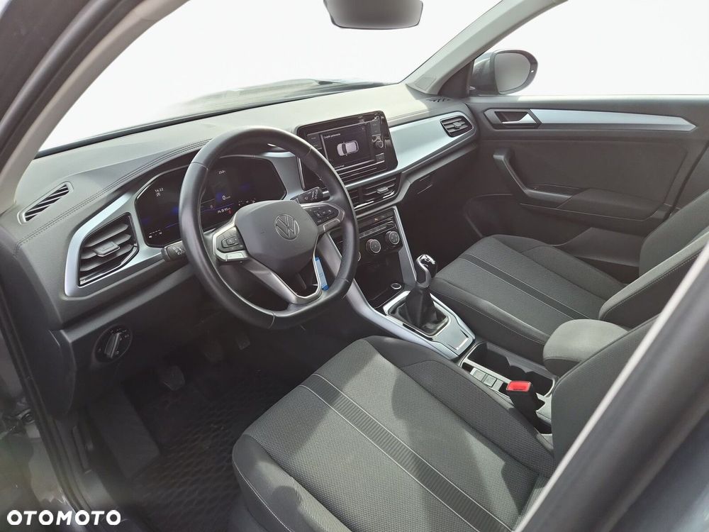 Volkswagen T-Roc - 9
