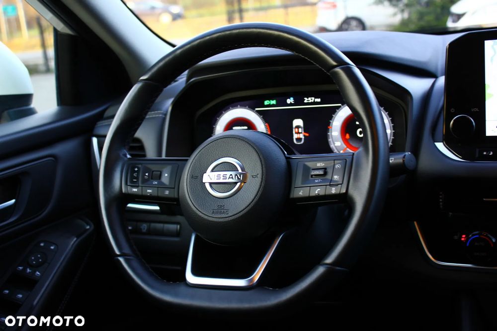 Nissan Qashqai 1.3 DIG-T N-Connecta EU6d - 37