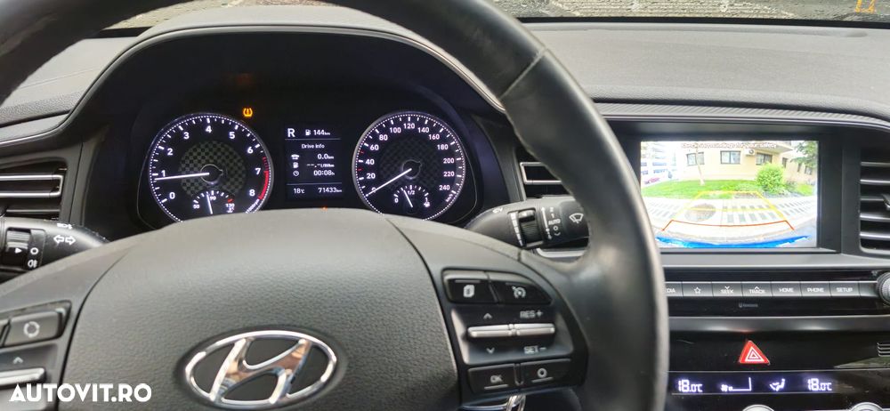 Hyundai Elantra 1.6 MPi Highway - 2