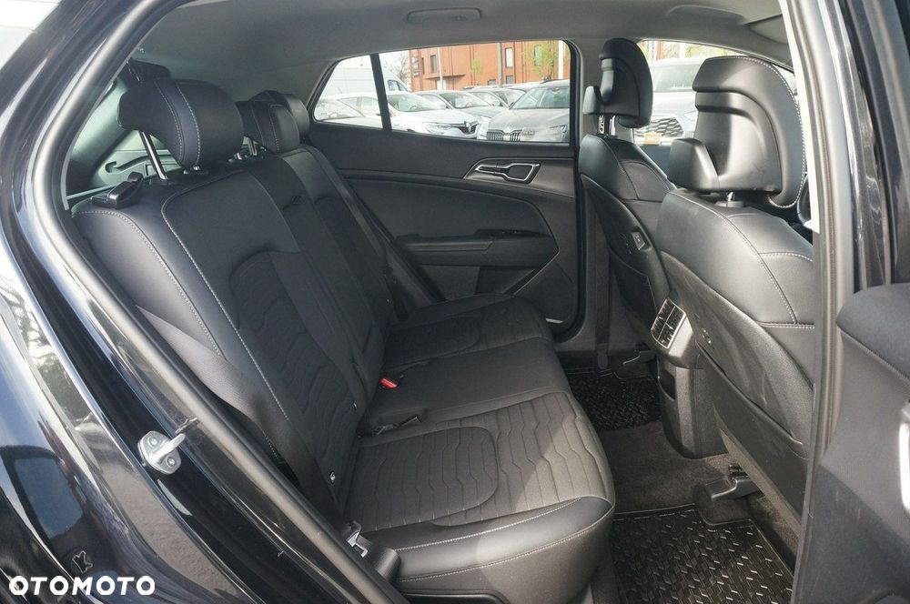 Kia Sportage 1.6 T-GDI MHEV Business Line 2WD DCT - 31