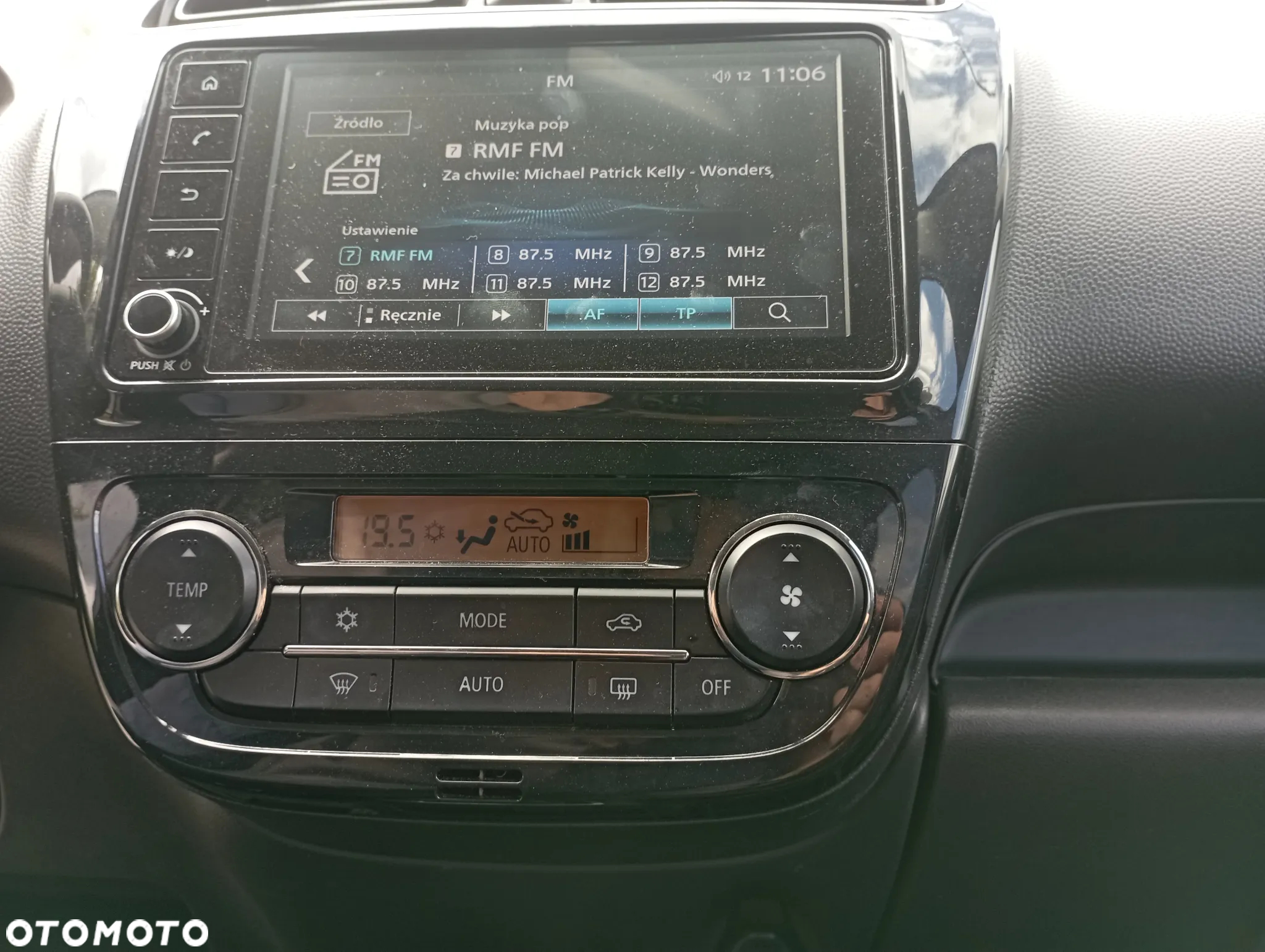 Mitsubishi Space Star 1.2 Intense SDA CVT - 13