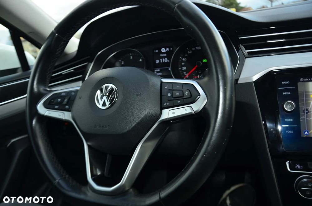 Volkswagen Passat - 25