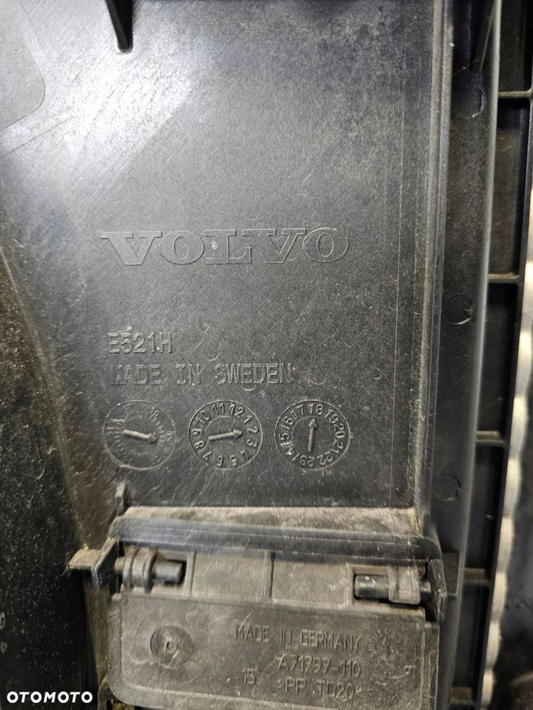 pas przedni chłodnice volvo v90 ii 0460810240 28141907 2.0l - 2