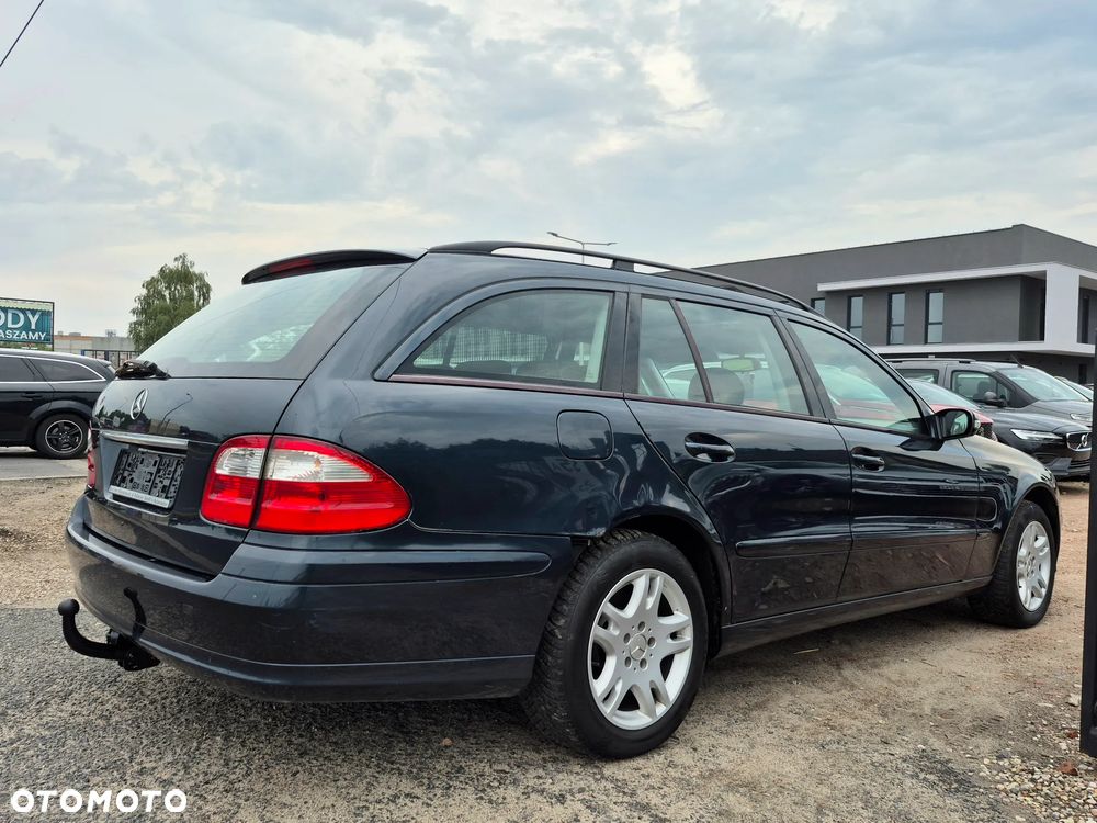 Mercedes-Benz Klasa E 200 Kompressor Classic - 9