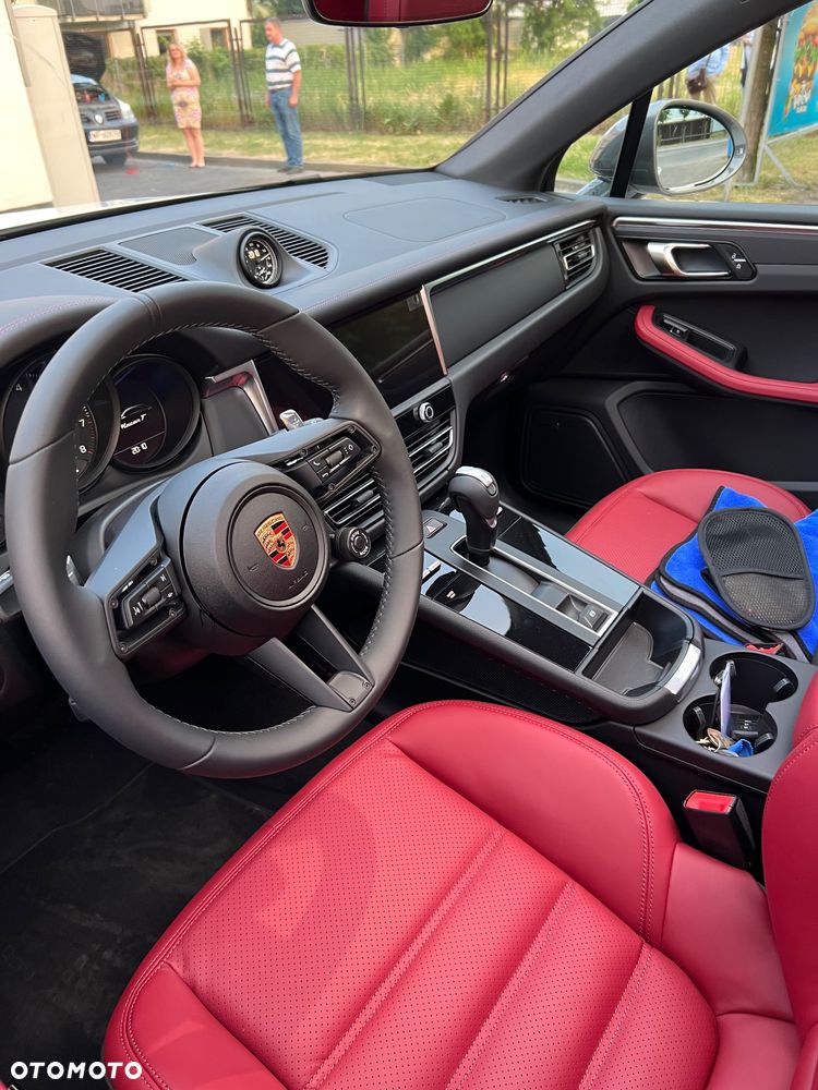 Porsche Macan T - 30