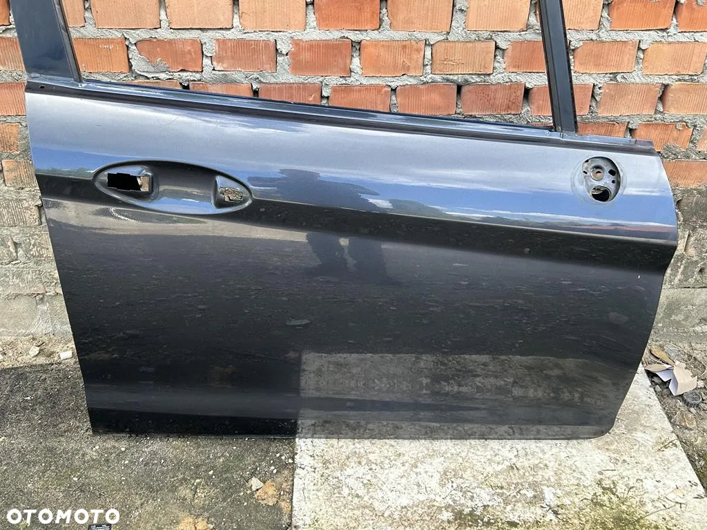 drzwi prawe przód przednie Ford Fiesta mk7 - 2