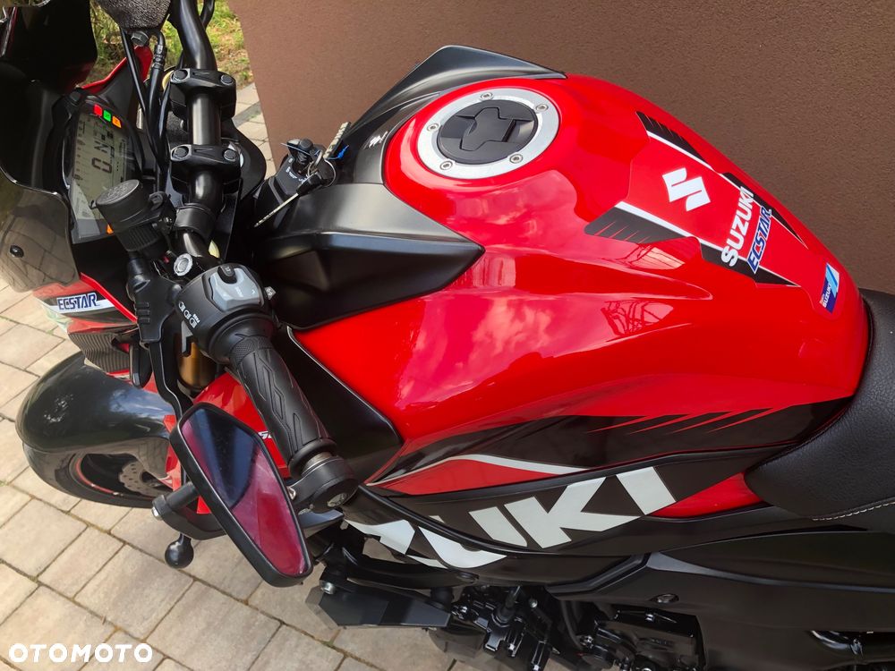Suzuki GSX - 20