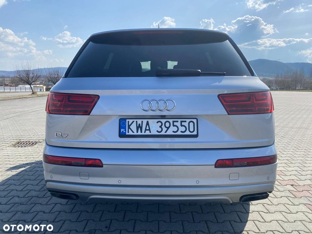 Audi Q7 - 6