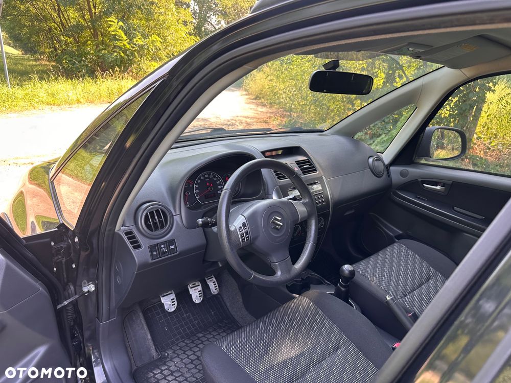 Suzuki SX4 - 10
