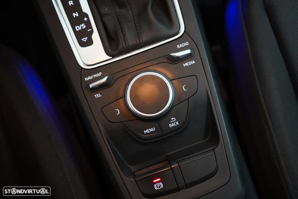 Audi Q2 30 TDI S tronic - 13