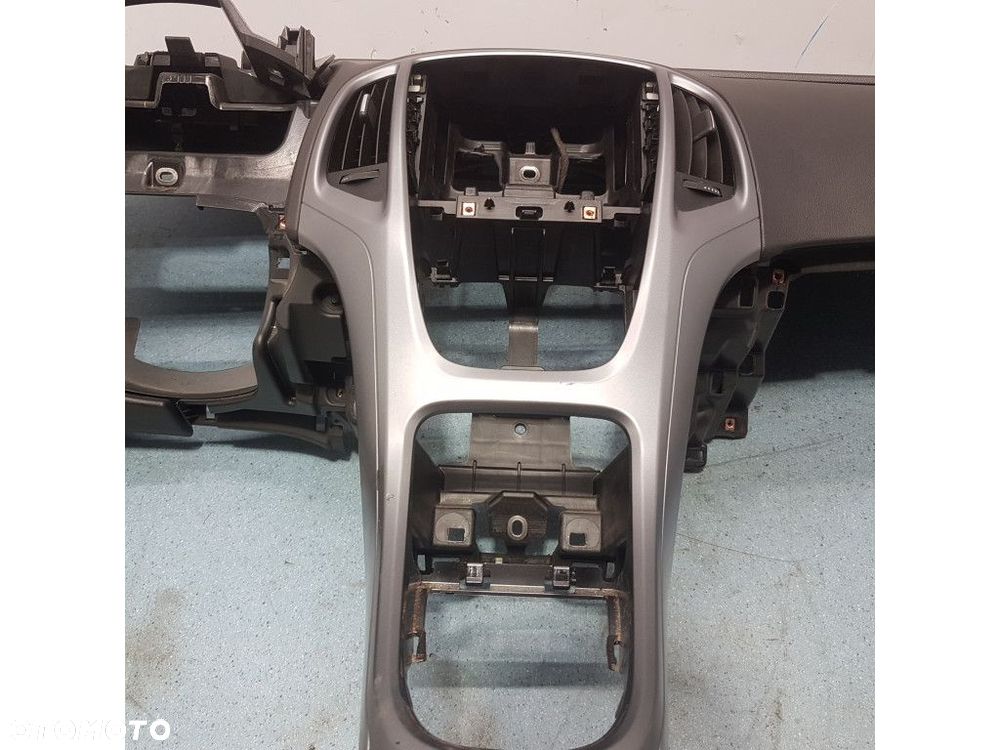 OPEL ASTRA J LIFT DESKA ROZDZIELCZA - 2