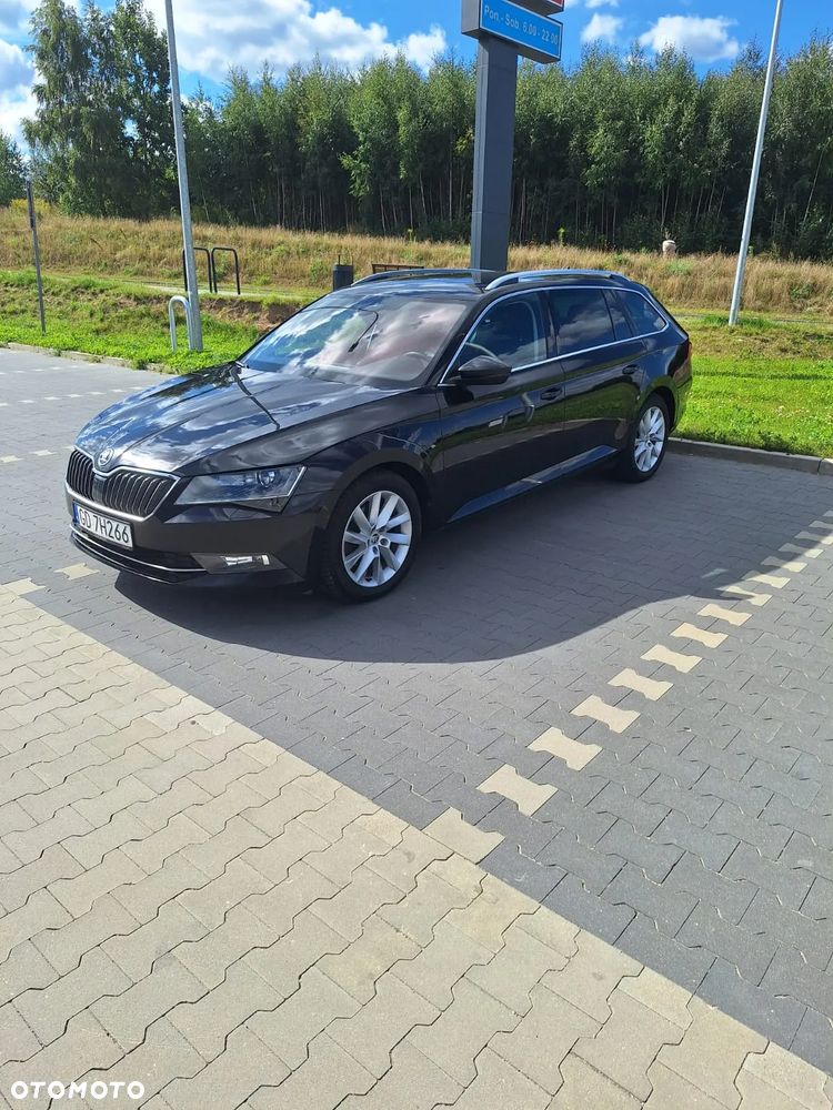 Skoda Superb 2.0 TDI SCR Ambition DSG - 2