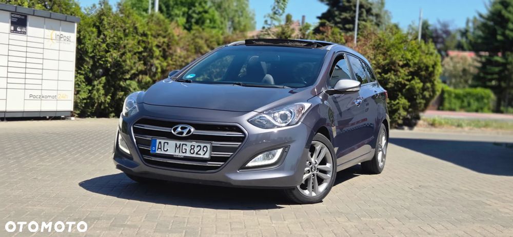 Hyundai i30 blue Kombi 1.6 GDi YES Gold - 3