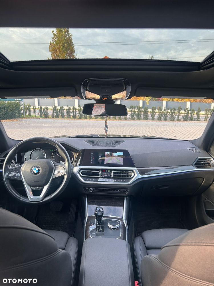 BMW Seria 3 330i xDrive M Sport sport - 10