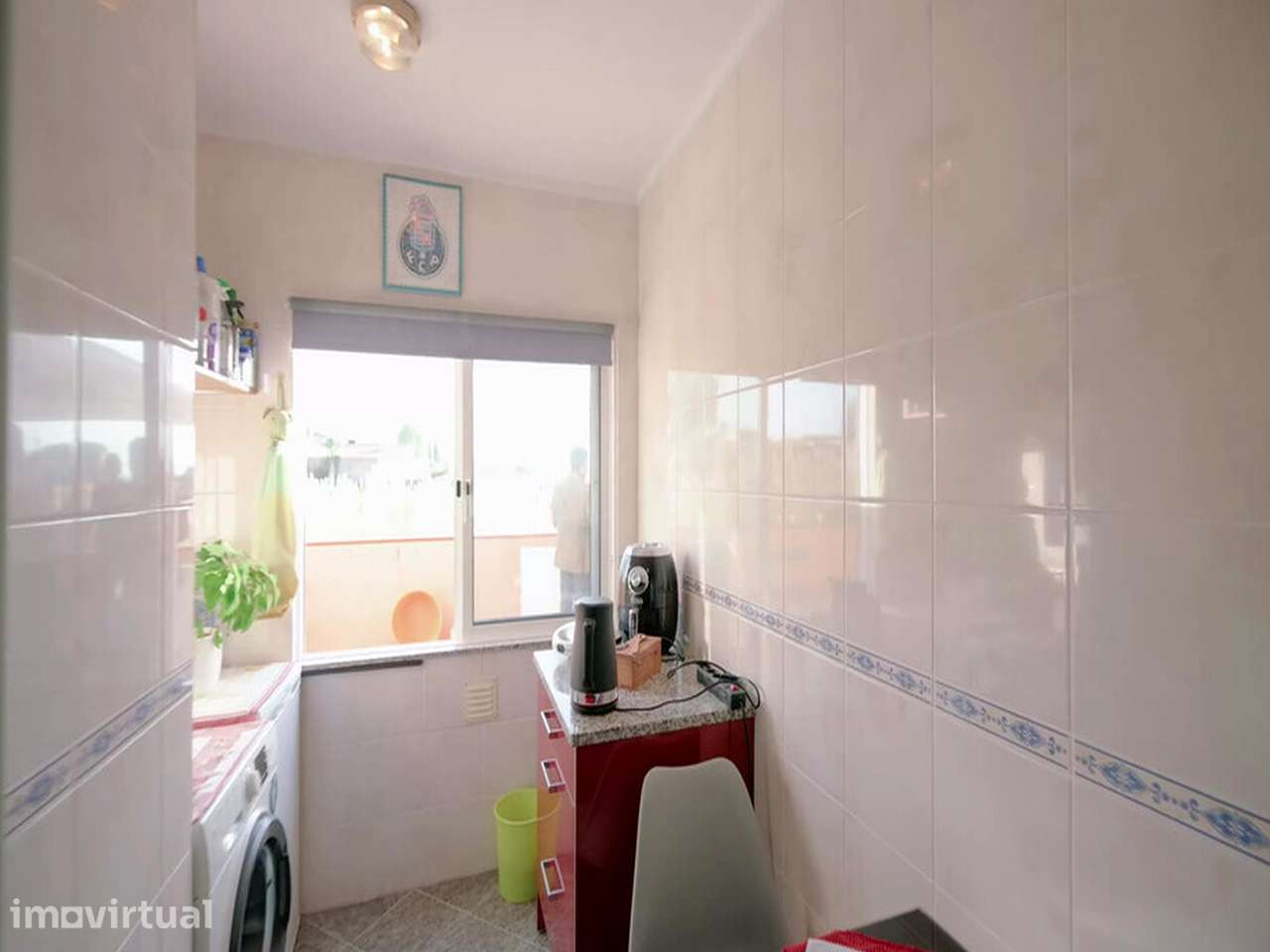 Apartamento T2 com varanda em Canelas - Grande imagem: 2/25