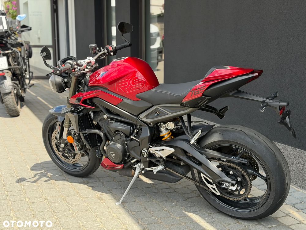 Triumph Street Triple - 12