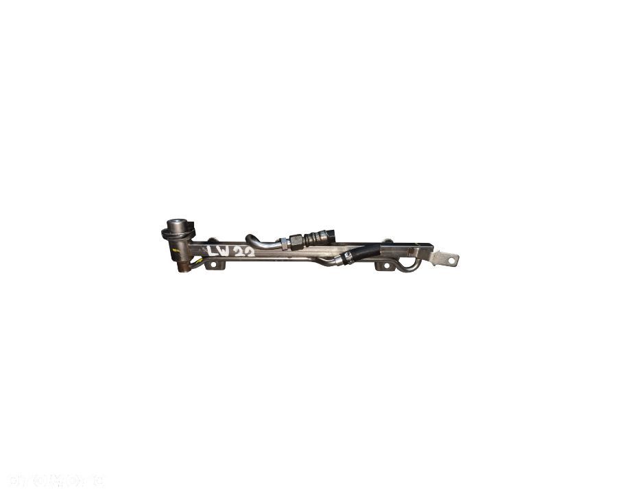 LW22 LISTWA WTRYSKOWA VW PASSAT 1.6 050133681A - 1