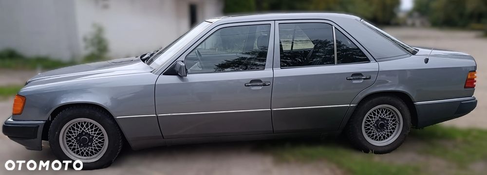 Mercedes-Benz Klasa E - 40