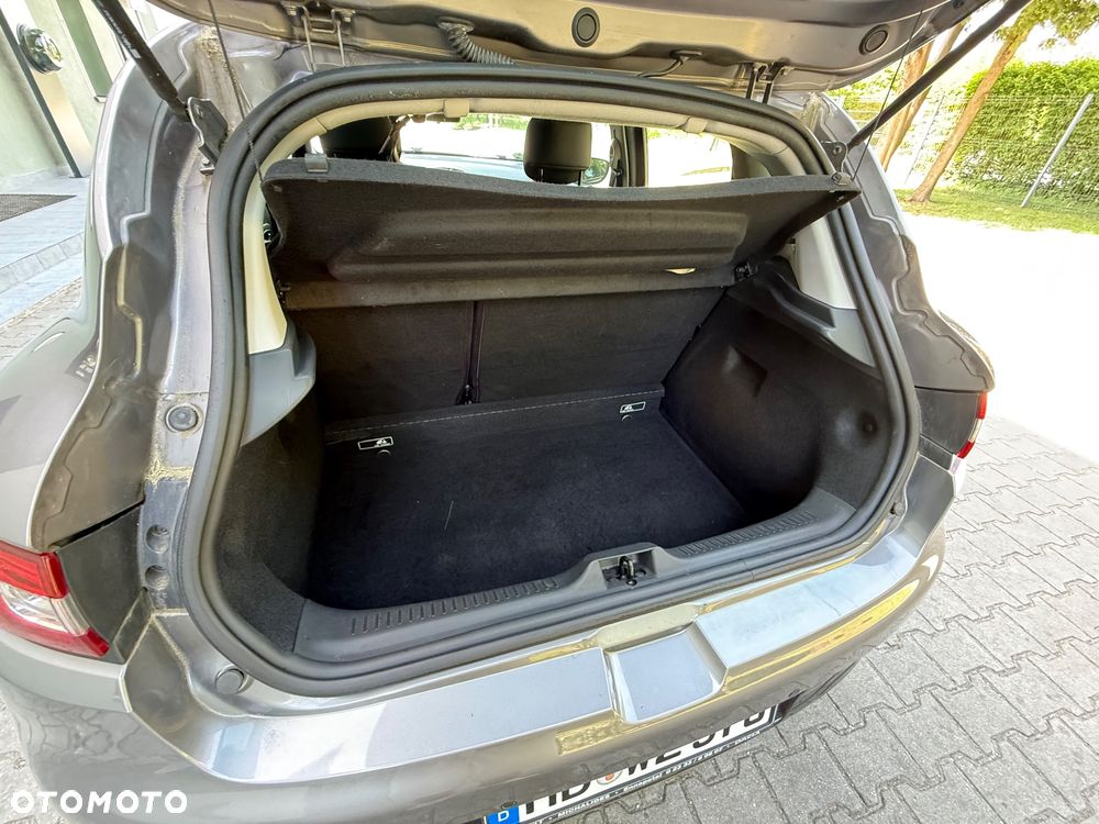 Renault Clio 1.2 16V 75 Experience - 8