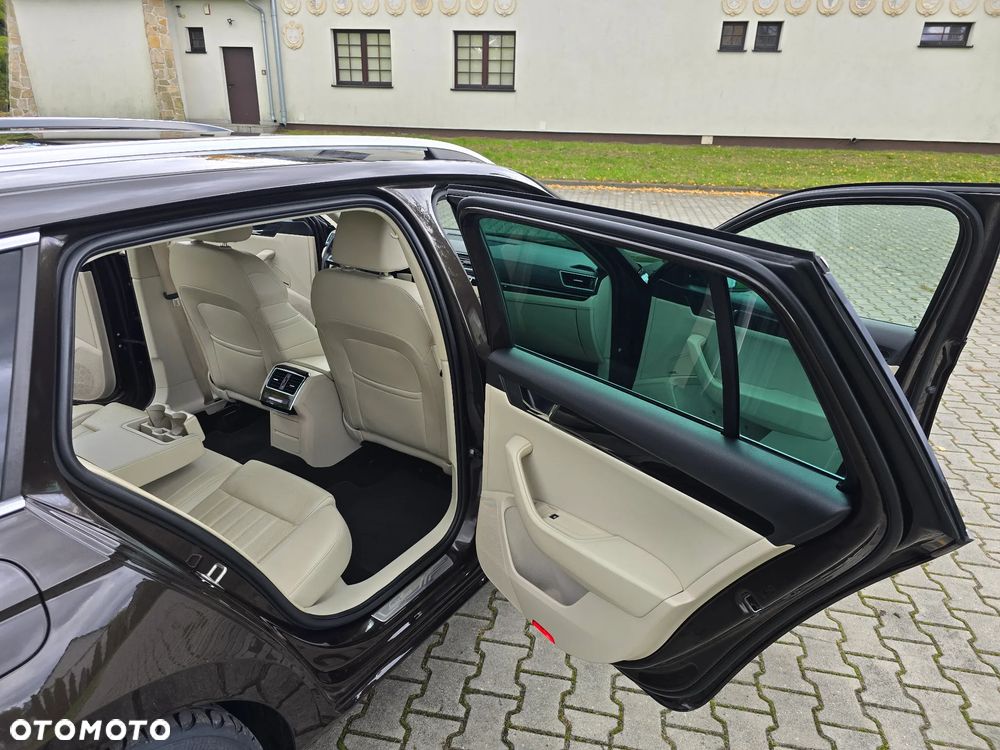 Skoda Superb Combi 2.0 TDI L&K - 16