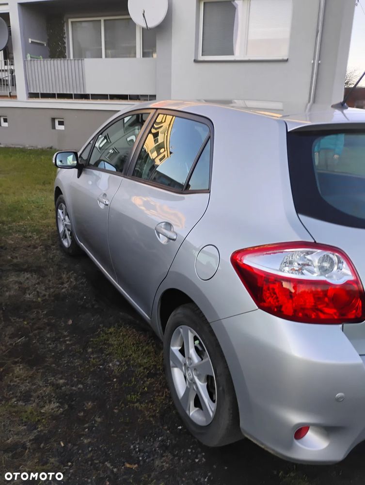 Toyota Auris 1.6 Life - 4
