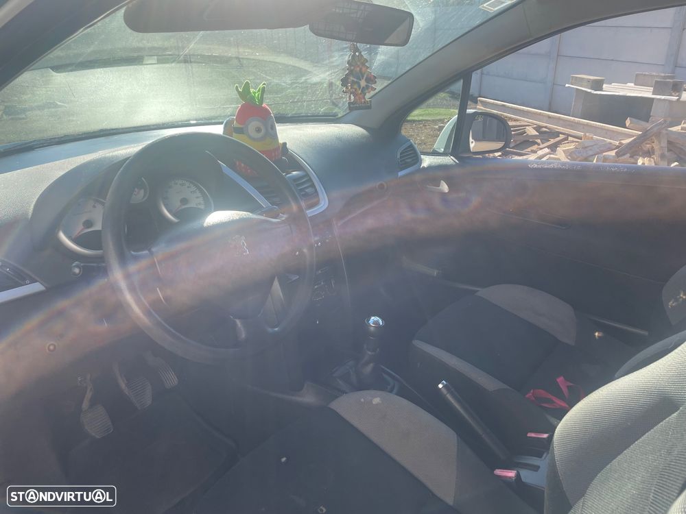 Peugeot 207 1.4 HDi Urban - 6
