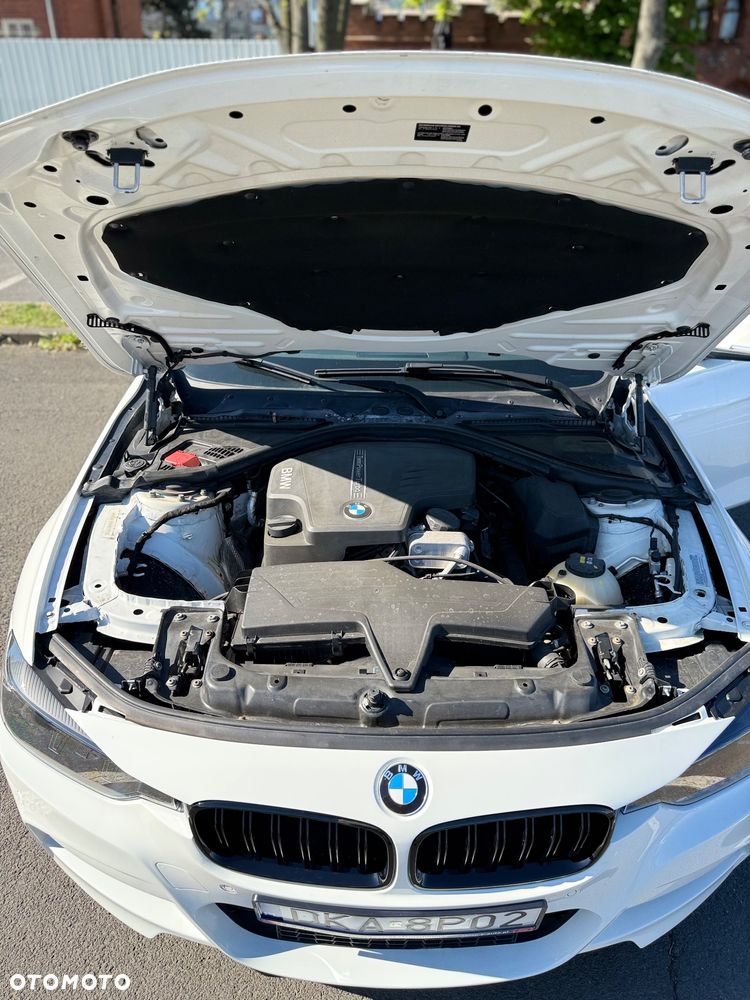 BMW Seria 3 320i - 18
