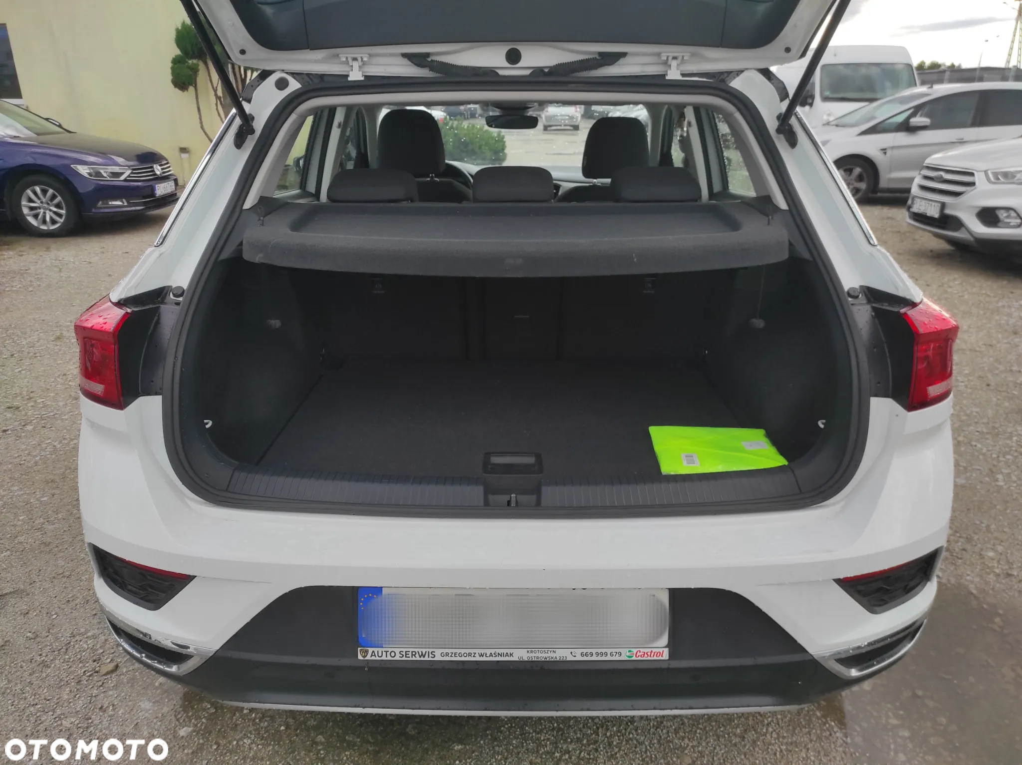 Volkswagen T-Roc - 8